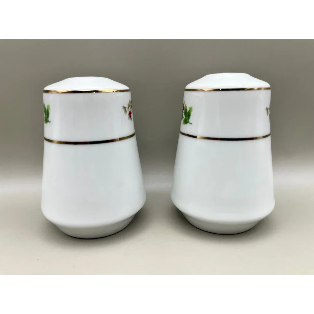 Christmas Holly Berry Porcelain Salt Pepper Shaker Set Gold Trim White Mistletoe